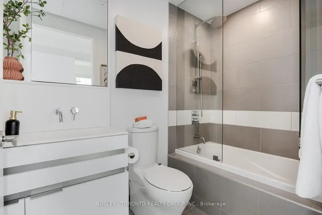 Additional image 25 of 197 Yonge St Unit 3909