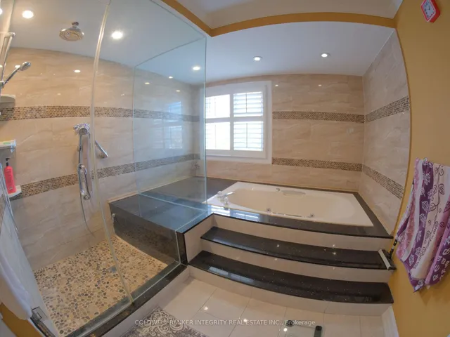 Additional image 3 of 2814 Guilford Cres