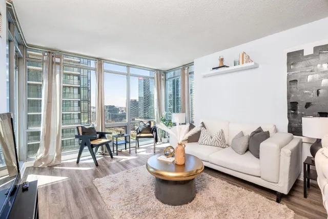 Additional image 8 of 81 Navy Wharf Crt Unit 2909