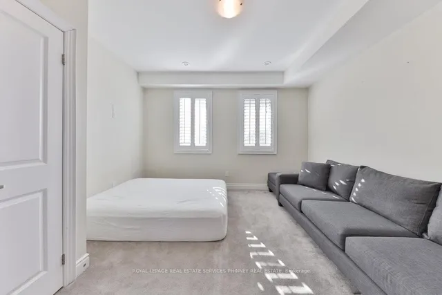 Additional image 10 of 2160 Trafalgar Rd Unit 10