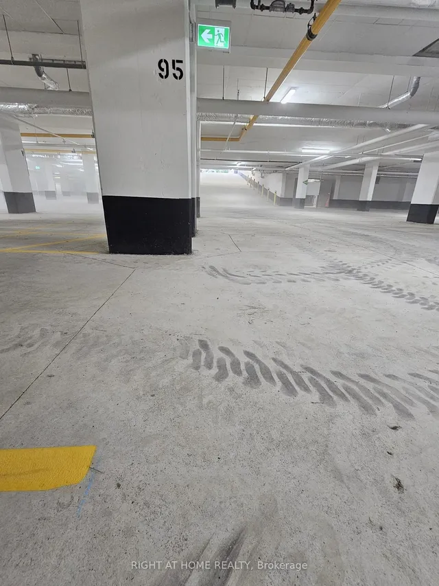 Additional image 16 of 4017 Hickory Dr Unit 5