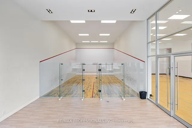 Additional image 38 of 88 Park Lawn Rd Unit 911