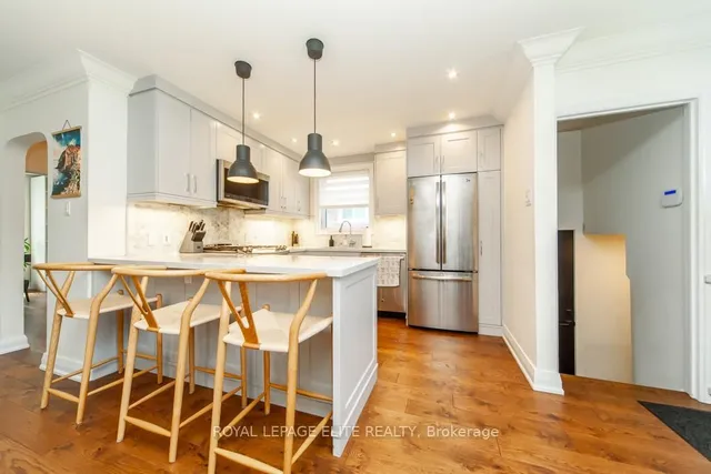 Additional image 12 of 75 Manitoba St