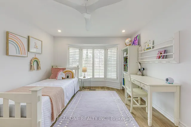 Additional image 31 of 2075 Banbury Cres