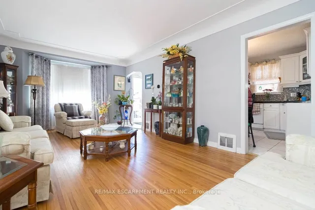 Additional image 4 of 773 Queensdale Ave