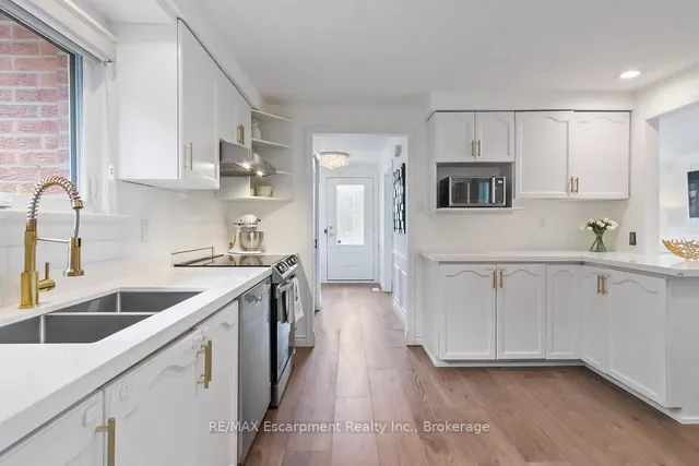 Additional image 18 of 2365 Devon Rd