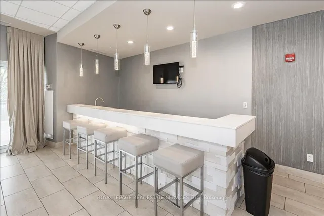 Additional image 34 of 551 Maple Ave Unit 615