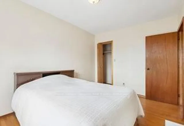 Additional image 27 of 38 Fernbank Ave