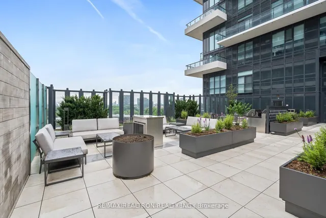 Additional image 29 of 30 Inn On The Park Dr Unit 3706