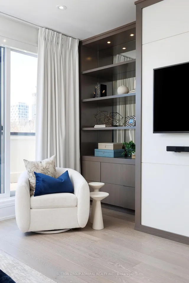 Additional image 33 of 11 Thurloe Ave