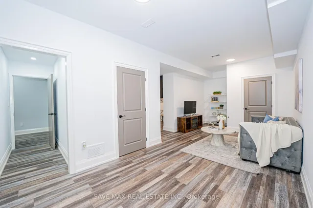 Additional image 35 of 23 Hillcrest Ave