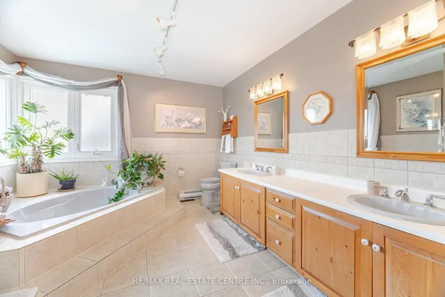 Additional image 25 of 42 Fernbrook Cres