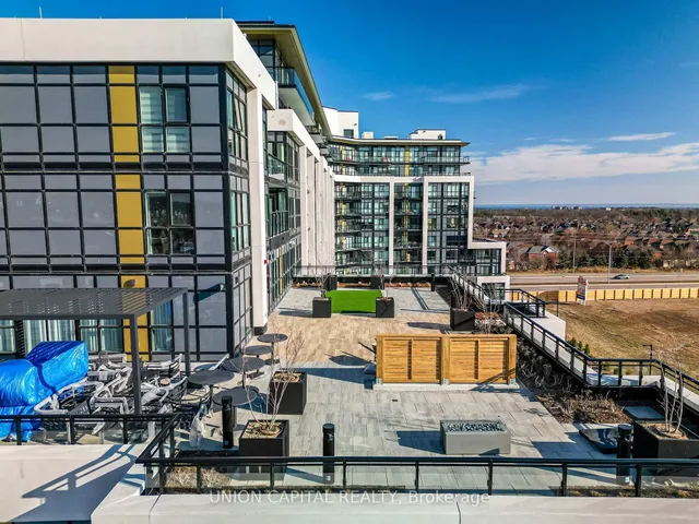 Additional image 24 of 405 Dundas St Unit 114