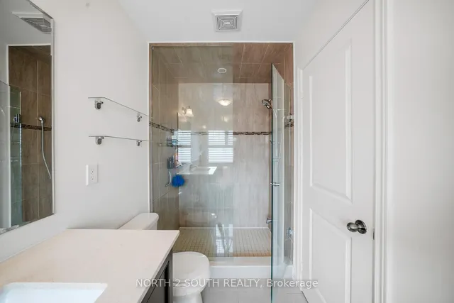 Additional image 21 of 22 Bernadino St