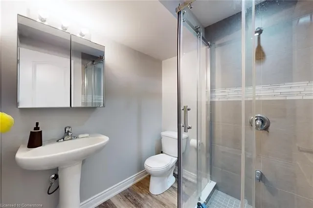 Additional image 38 of 125 Vanhorne Close