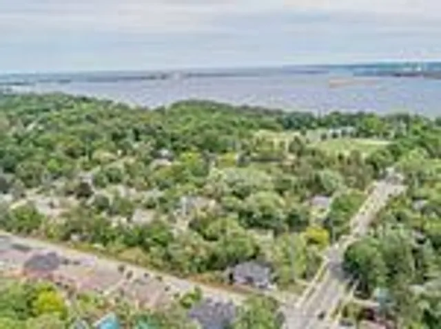 Additional image 3 of 14 Townsend Ave