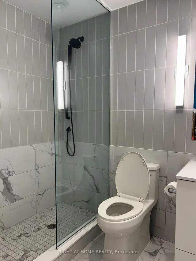 Additional image 7 of 327 King St Unit 1703