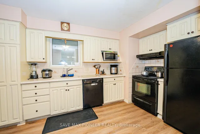 Additional image 12 of 164 Green Valley Dr