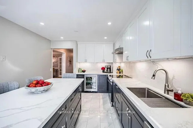 Additional image 7 of 6 Niles Crt