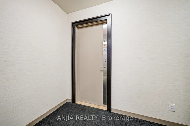 Additional image 4 of 60 Town Center Crt Unit 202