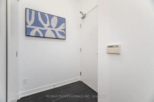 Additional image 20 of 1030 King St Unit 103