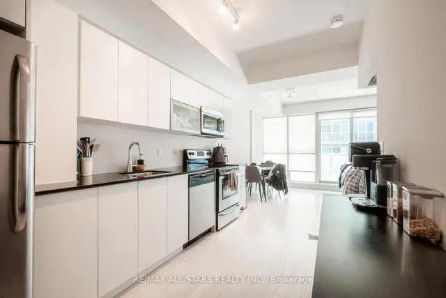 Additional image 5 of 150 East Liberty St Unit 605