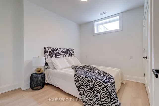 Additional image 35 of 718 Hillsdale Ave