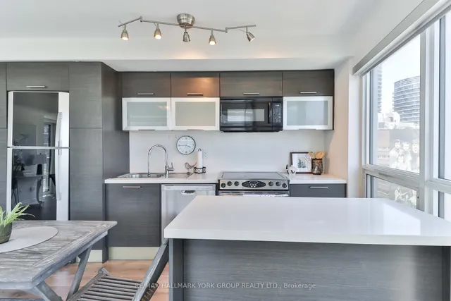 Additional image 7 of 386 Yonge St Unit 1607