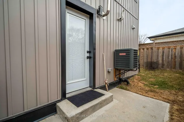 Additional image 31 of 8 Banff Dr