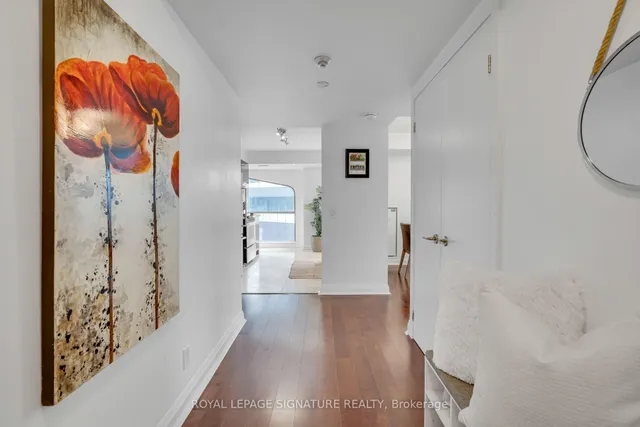 Additional image 31 of 3 McAlpine St Unit 411