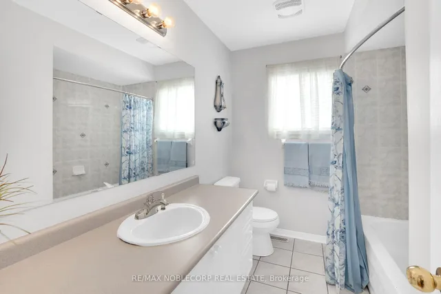 Additional image 32 of 129 Queen Mary Dr