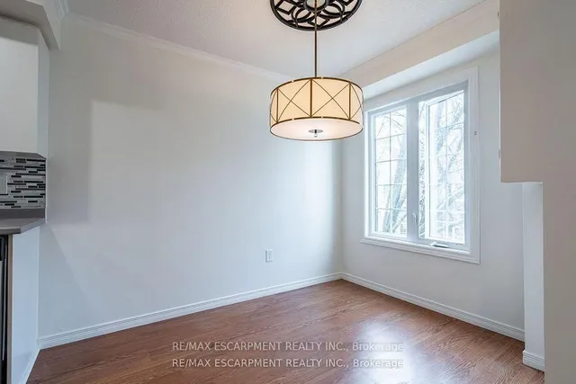 Additional image 9 of 2075 WALKERS Line Unit 246