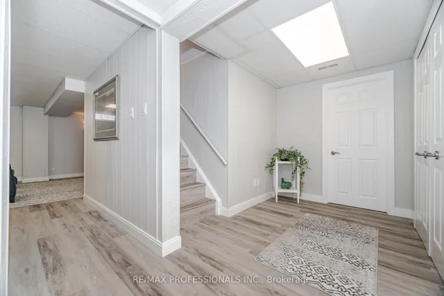 Additional image 35 of 72 Barr Cres