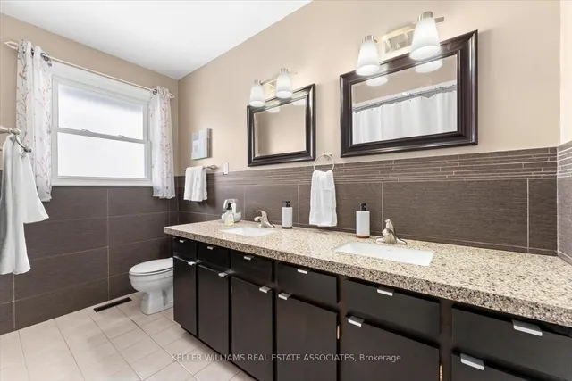 Additional image 11 of 982 Streamway Cres