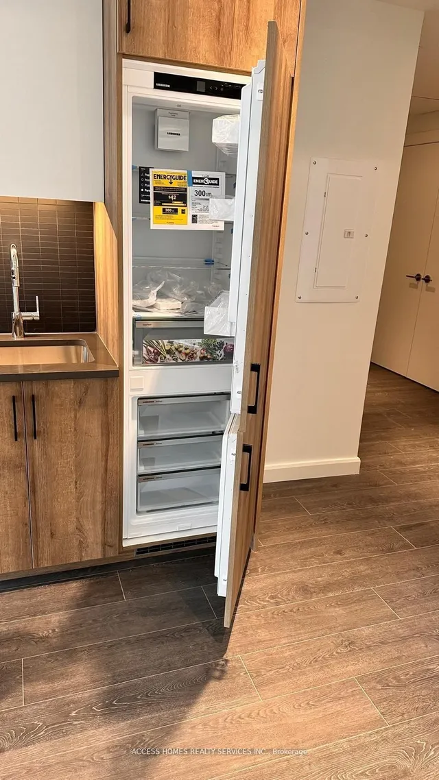 Additional image 5 of 741 King St Unit 603