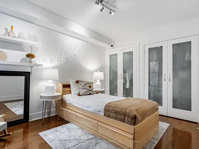 Additional image 14 of 506 Pape Ave