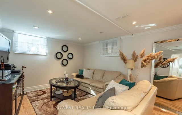 Additional image 21 of 2670 Embleton Rd