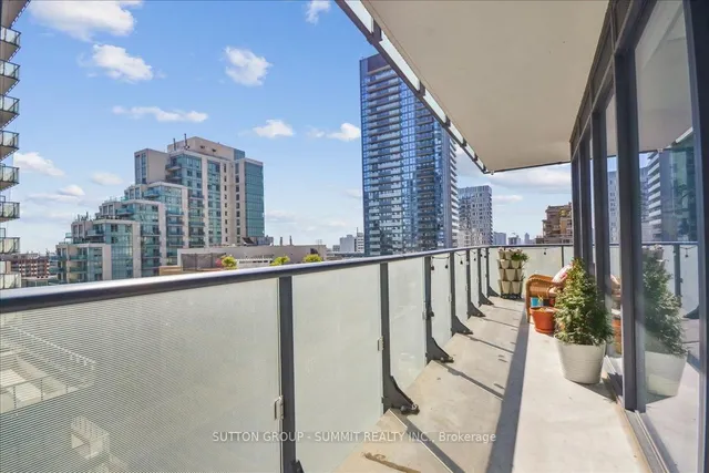 Additional image 34 of 161 Roehampton Ave Unit 1010