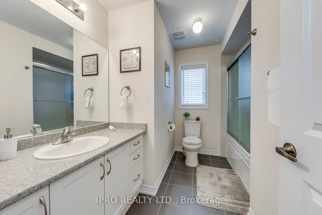 Additional image 30 of 11 Trentonian St