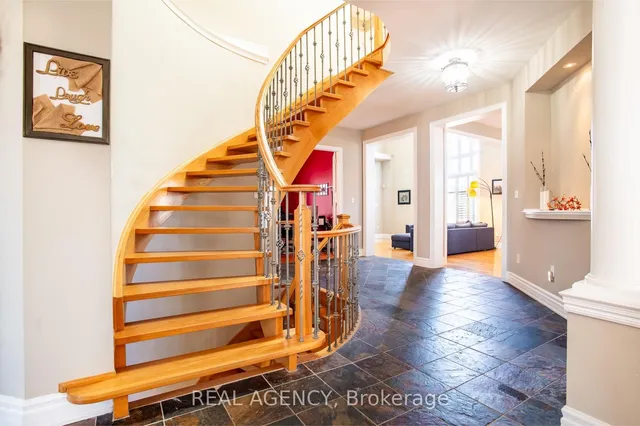 Additional image 20 of 2361 Delnice Dr