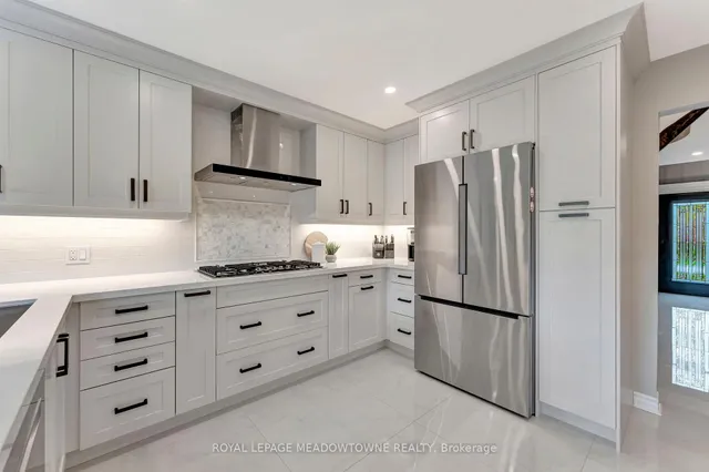 Additional image 11 of 2008 Peak Pl