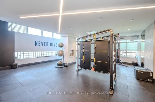 Additional image 37 of 85 Duke St Unit 405