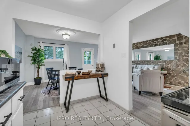 Additional image 15 of 40 Village Crt