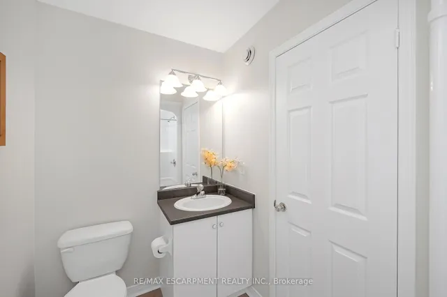 Additional image 29 of 4275 Millcroft Park Dr Unit 10