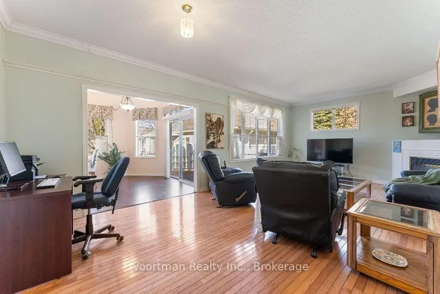 Additional image 4 of 360 Silverbirch Blvd Unit 54