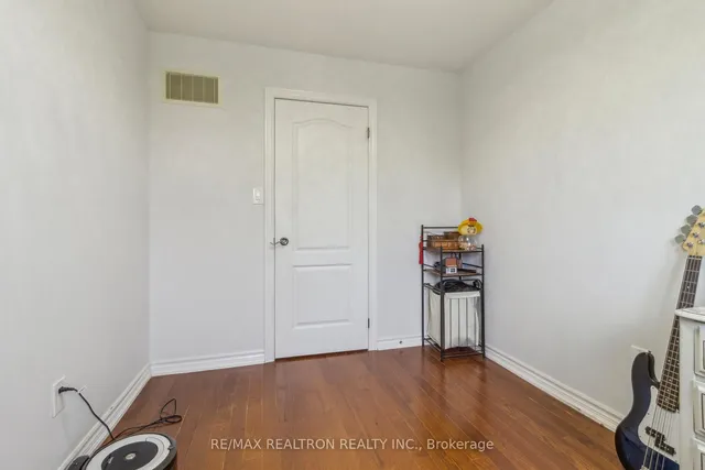 Additional image 26 of 33 Pidgeon St