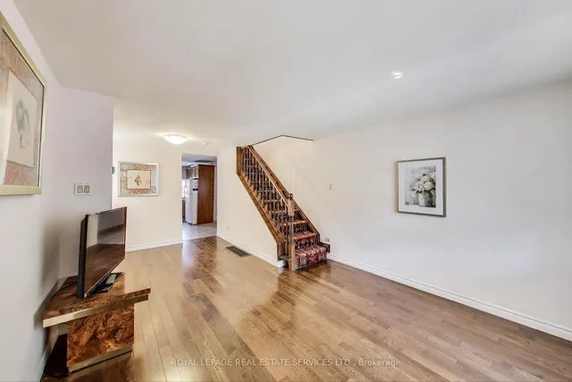 Additional image 3 of 324 St. Johns Rd