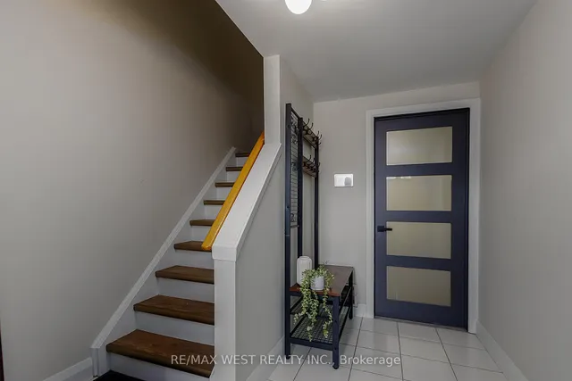 Additional image 3 of 377 Military Tr Unit 33