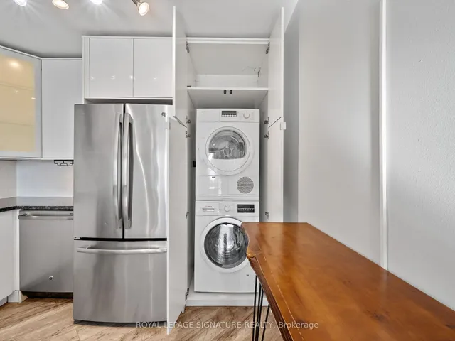 Additional image 23 of 28 Victoria Ave Unit 312