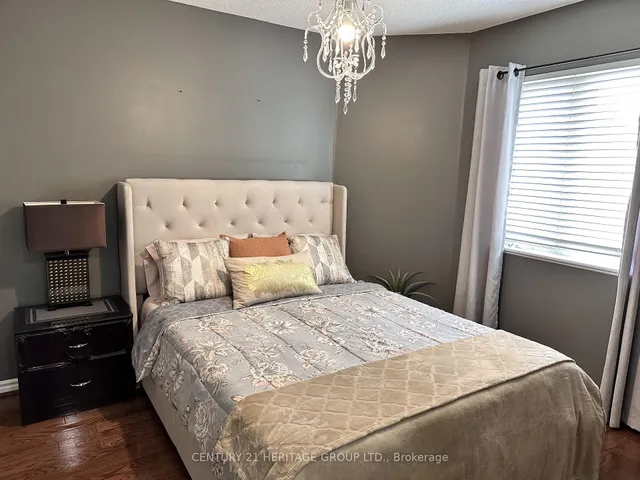 Additional image 8 of 1 Tower Gate Unit 11